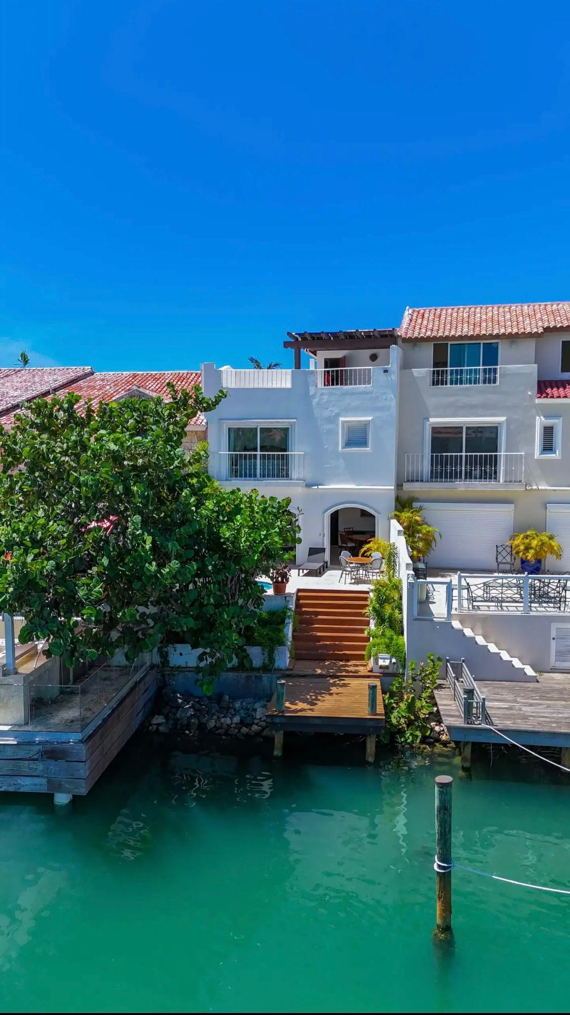 Marina Townhouse - Marina View